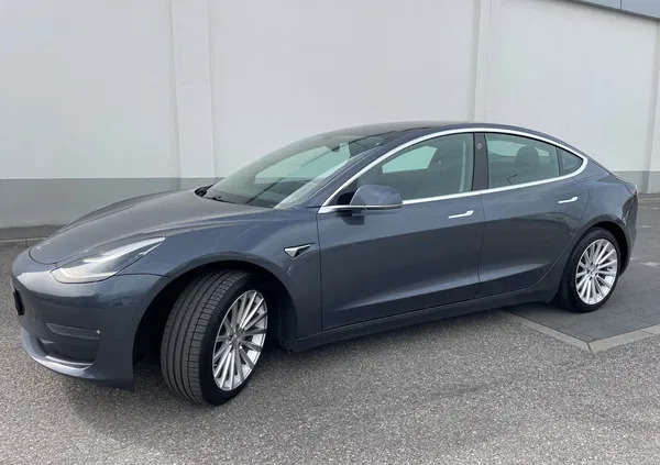 samochody osobowe Tesla Model 3 cena 94500 przebieg: 134000, rok produkcji 2019 z Gdańsk